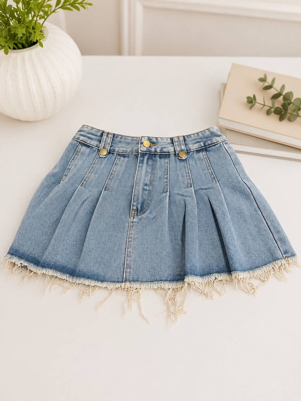 Denim Pleated Frayed Hem Mini Skirt - Light Blue